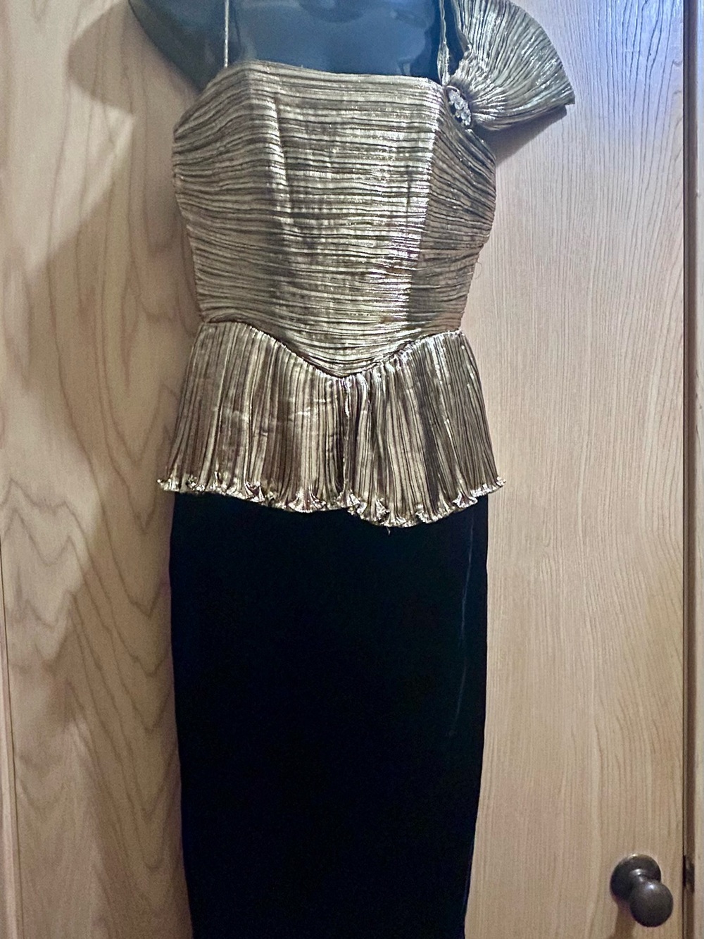 Vintage Jo-Ed Sophisticate Black and Gold Formal Dress